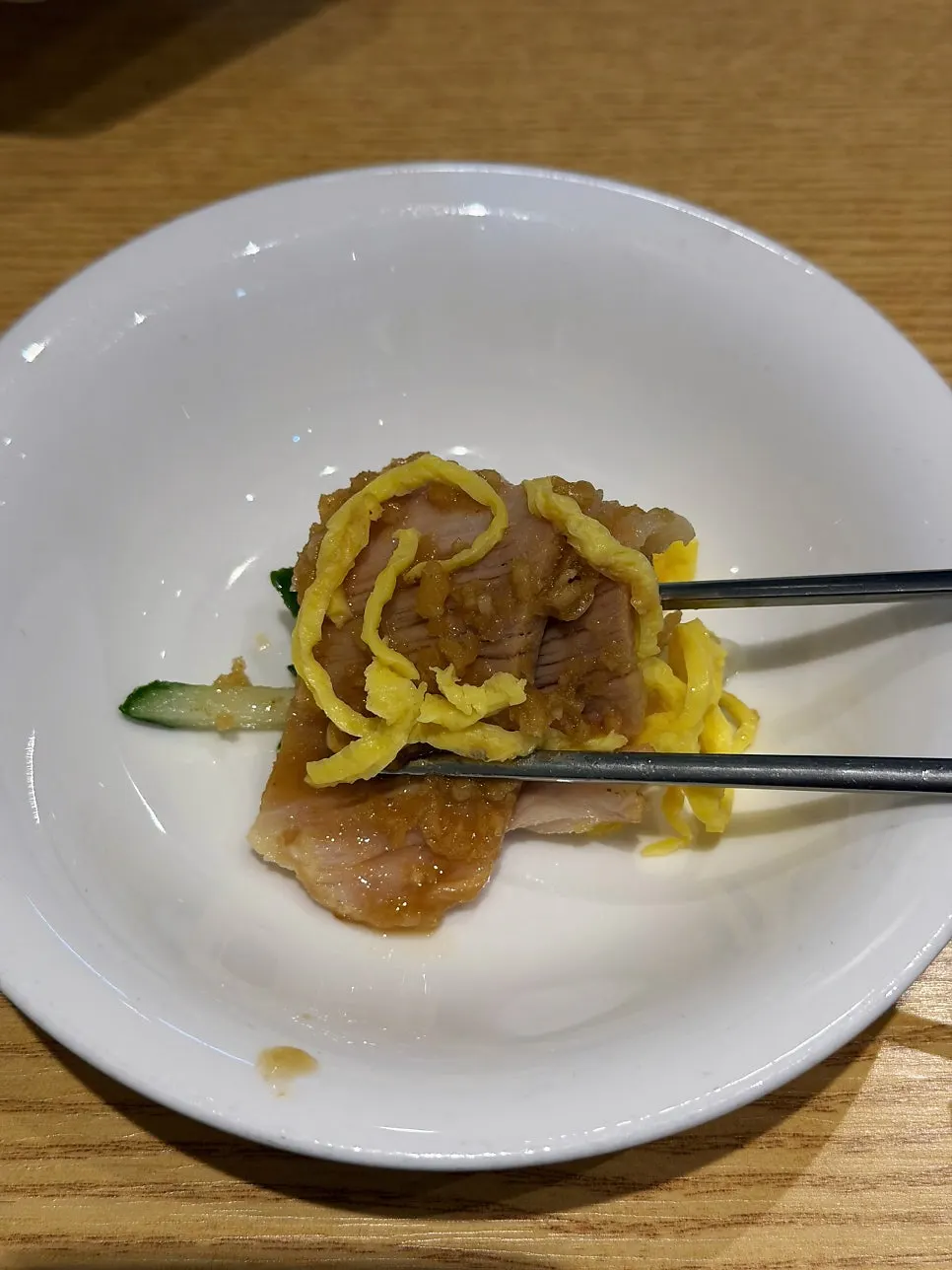 Daging dingin asam sebagai appetizer
