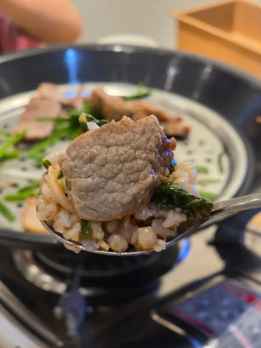 Full table with bossam, kalguksu, and barley rice together