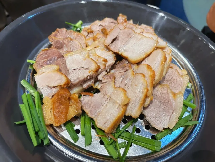 Plate of yeolmu kimchi at Sindorim Sambaekga