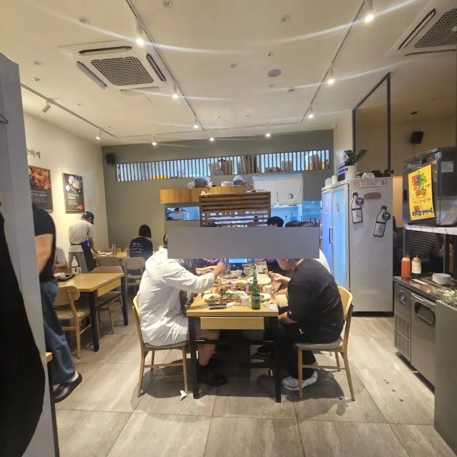 신도림 푸르지오 상가 1층 삼백가 매장 외관