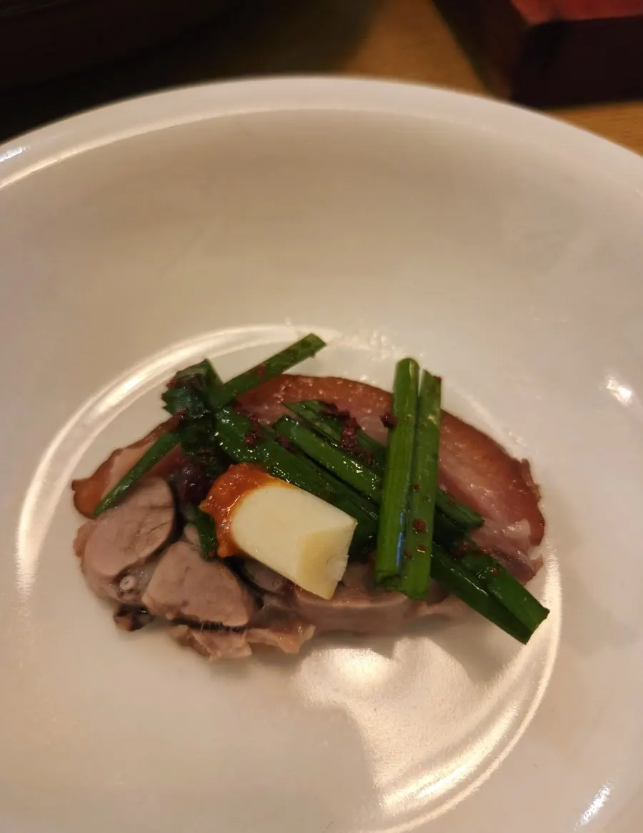 Jokbal meat showing its chewy skin