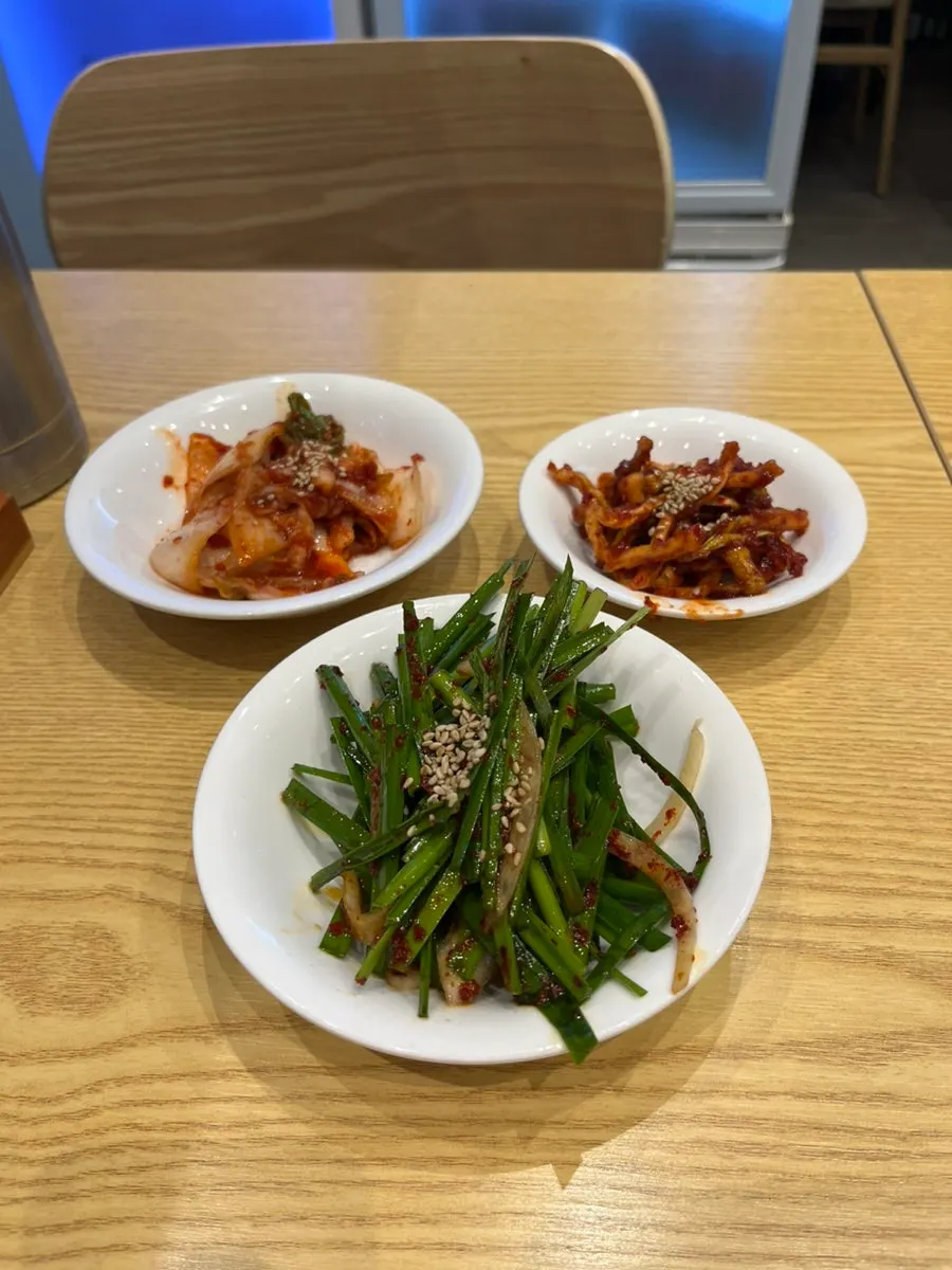 Samback kalguksu served with mini barley rice