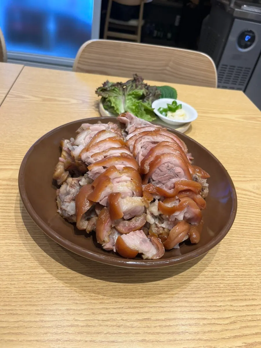 Leftover jokbal and wrap plate