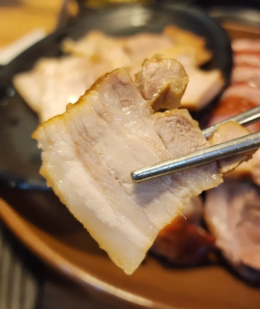 Bossam with a good ratio of fat to lean meat