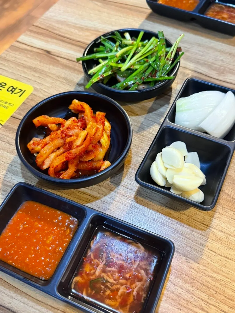 반반족발과 쟁반막국수 주문 내역