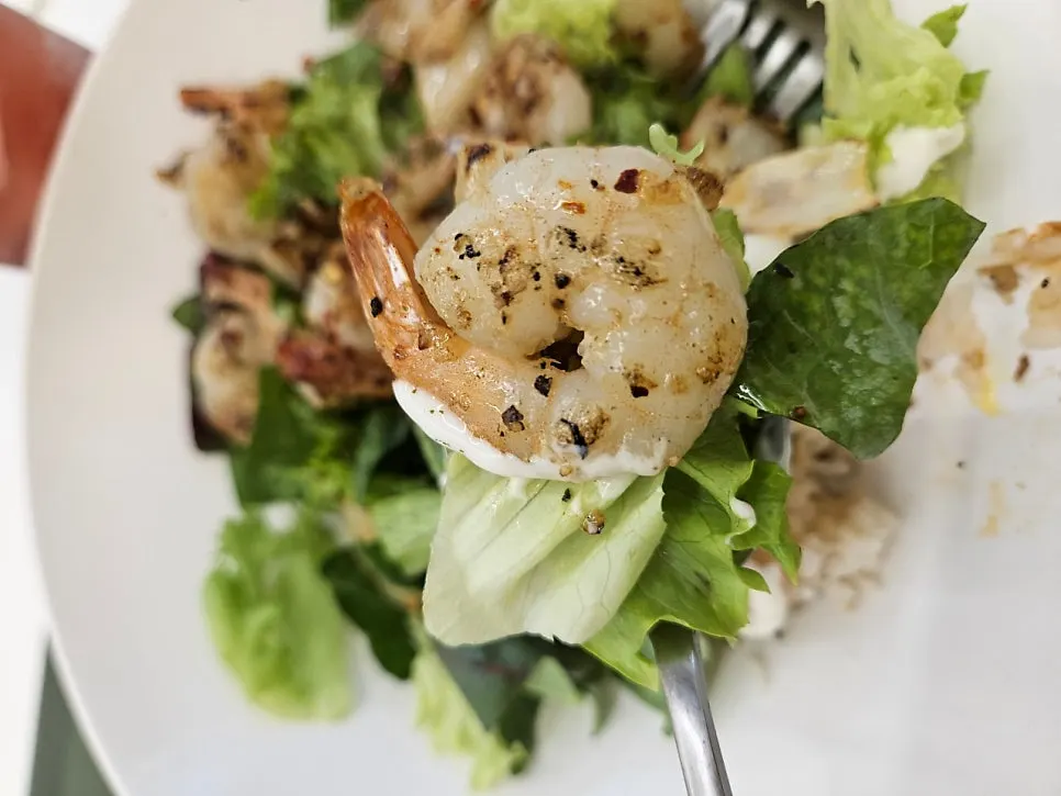Garlic shrimp poke that turned out to be a filling meal