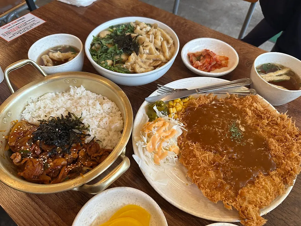 Smoky-flavored pork and rice