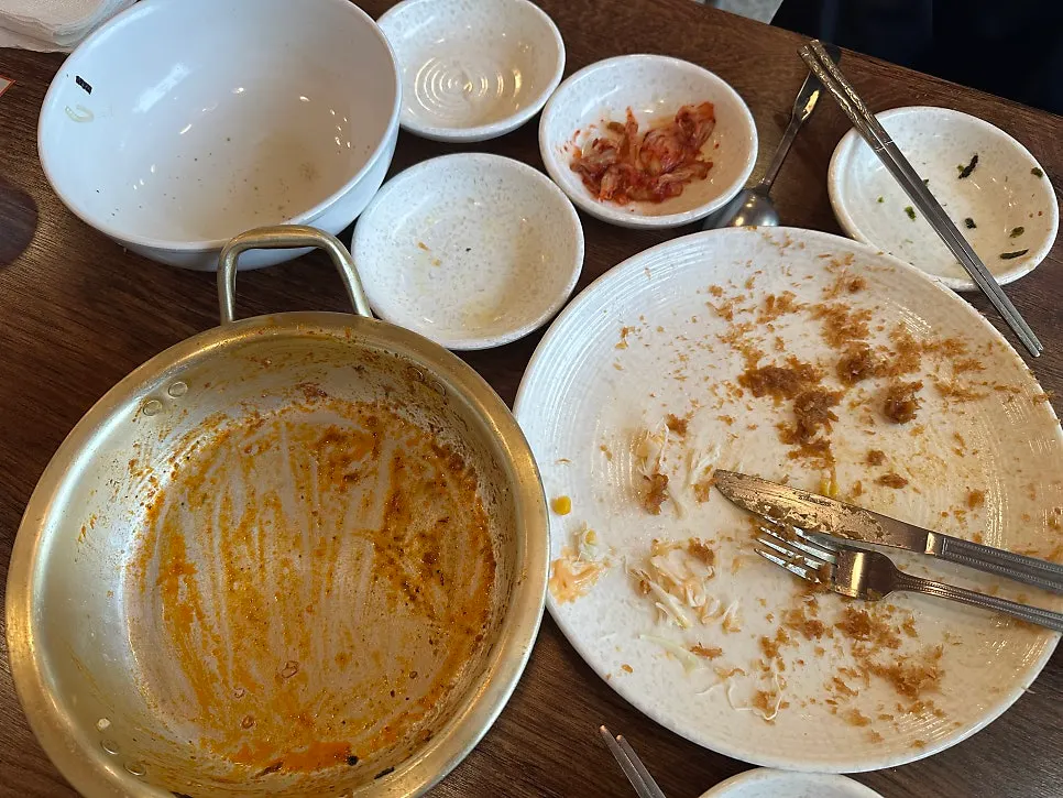 Table set with pork cutlet, udon, and pork rice bowl together