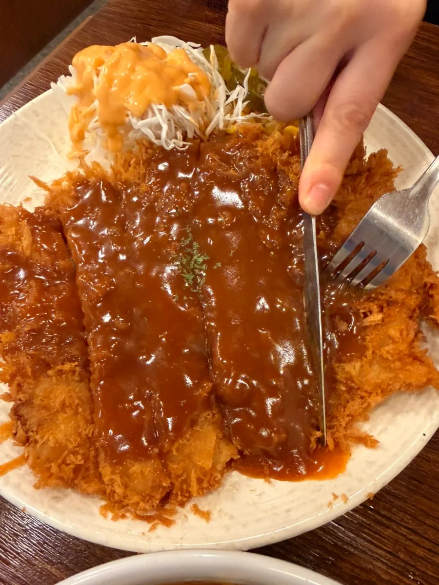식사를 마친 테이블 모습