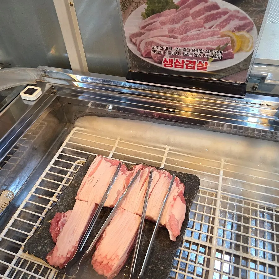 生五花肉吃到飽區