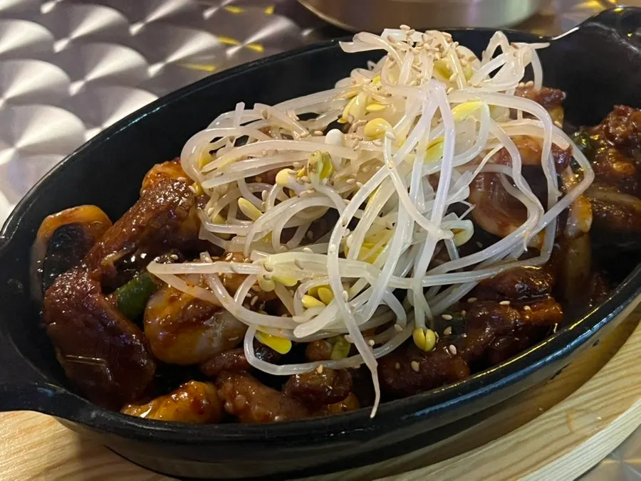 기본 안주 새우깡과 차