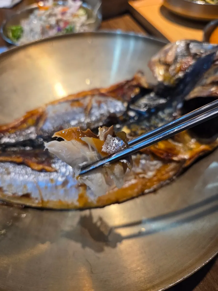 김명주뜰안채밥상 중동점 건물 외관 세로 사진