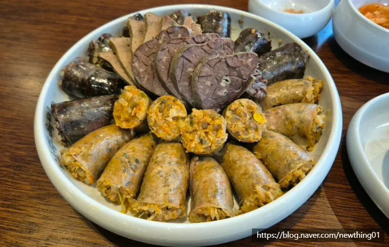 신주옥미 강남점 순대국 한 그릇