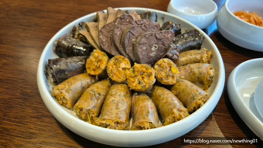 수제모듬 명인순대 한접시 상차림