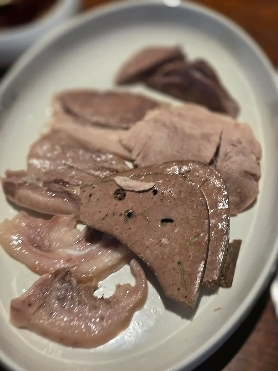 Assorted suyuk with liver, lung, pork thymus and head meat