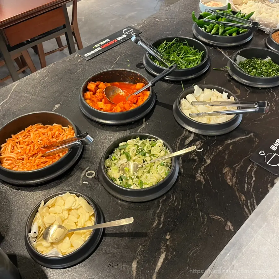 Table seasonings of salted shrimp and perilla powder