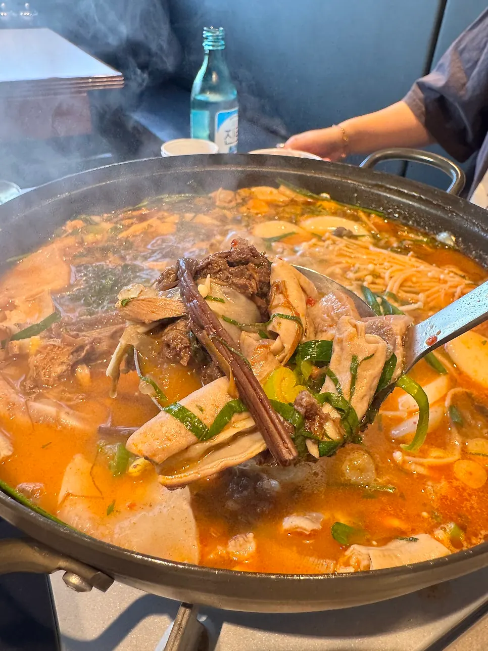 The spicy fern sundae-gopchang jeongol set before boiling