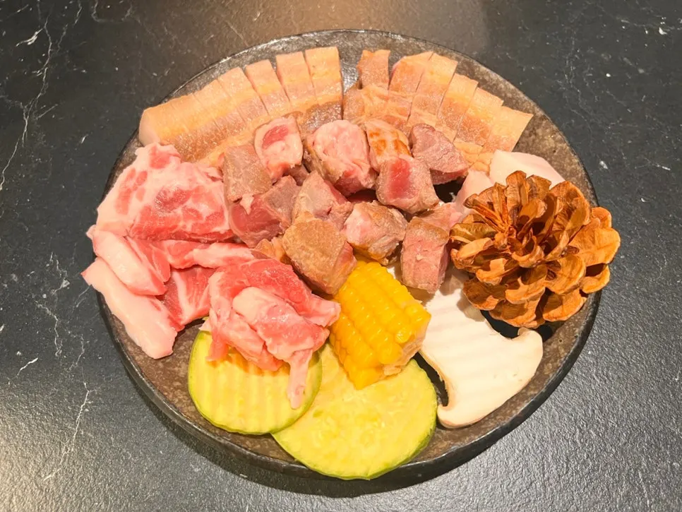 Generous and neatly arranged meat spread