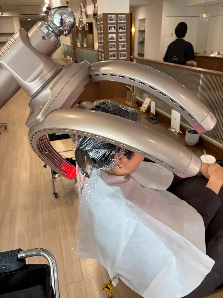 Photo of a treatment to refine a bob's ends
