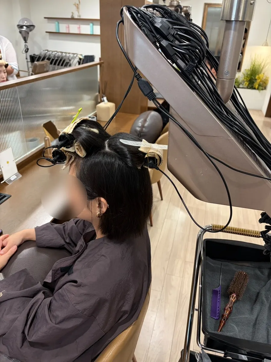 Photo of the finishing stage of a bob treatment