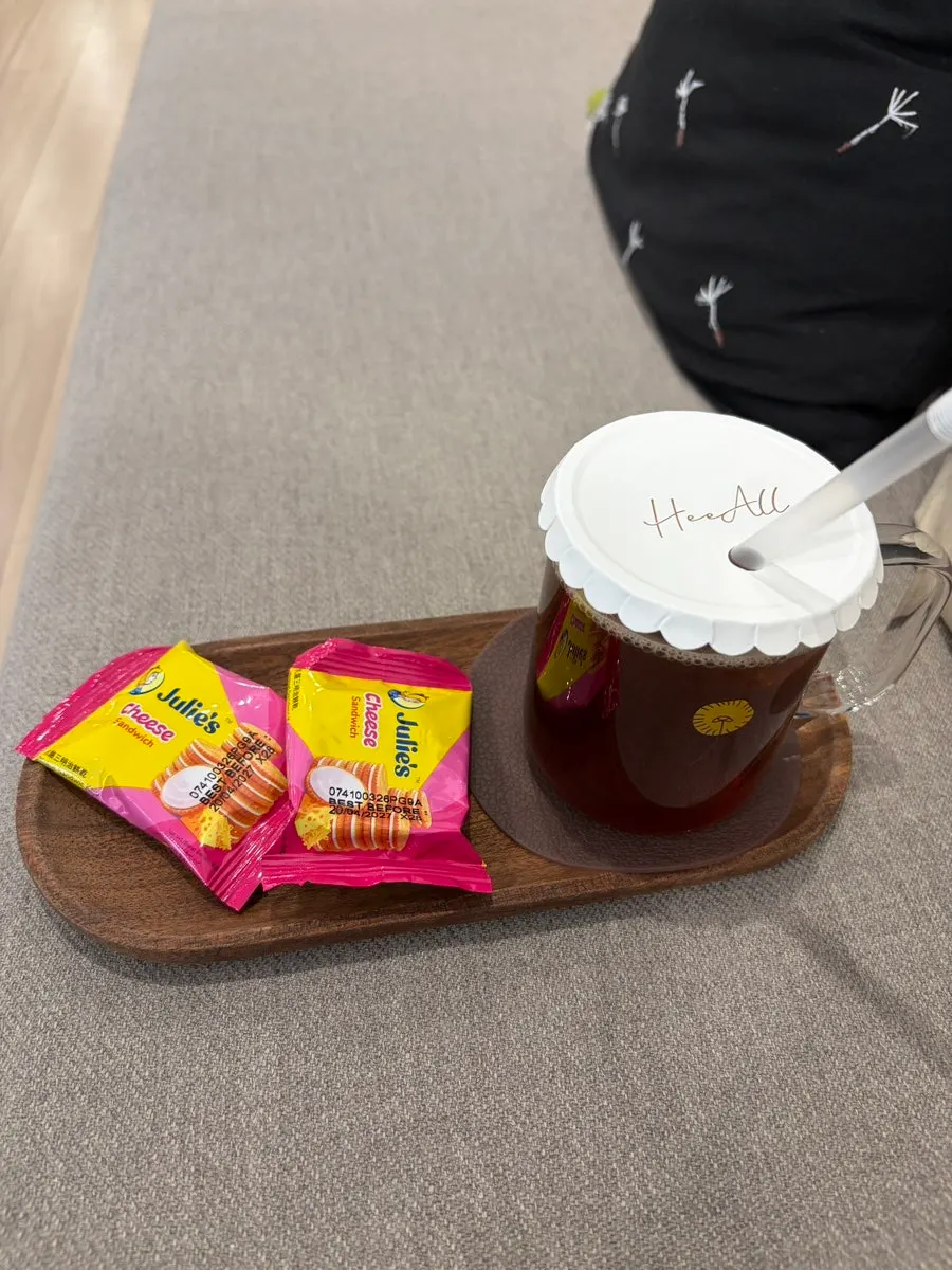Photo of drinks and snacks provided during the treatment