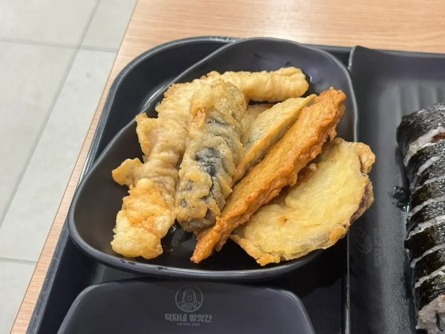 芝士紫菜包饭和辣炒年糕