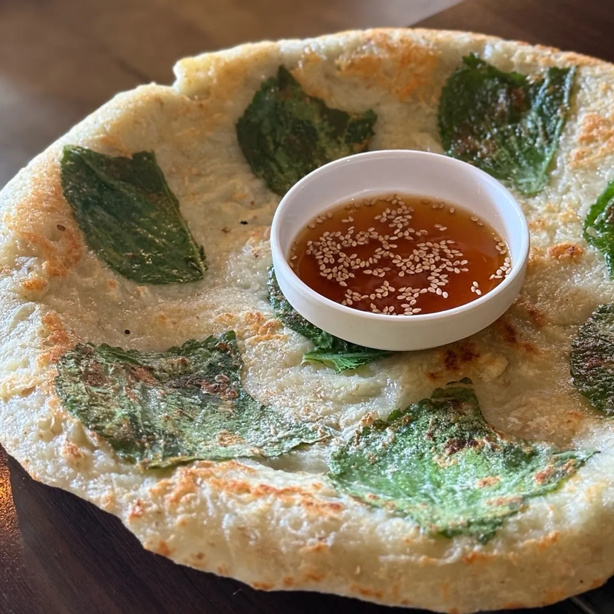 깻잎 올린 감자전과 닭갈비 조합