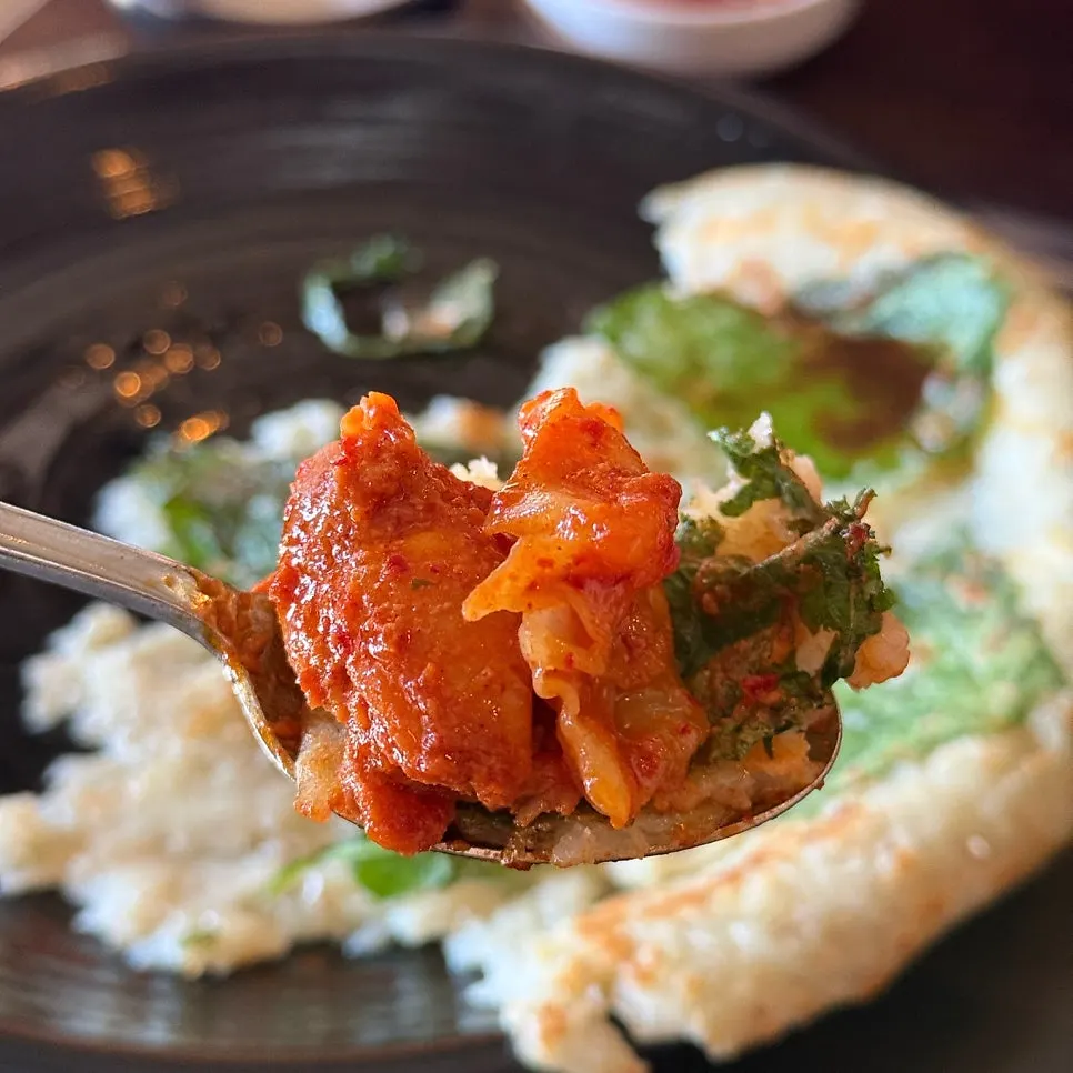 닭갈비와 함께 먹는 쫄면 사리