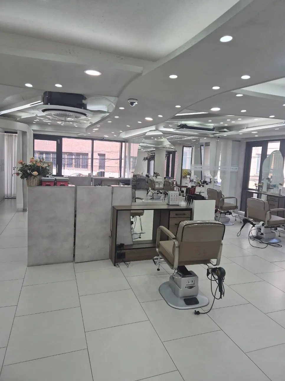 Scalp-tailored clinic shampoo process