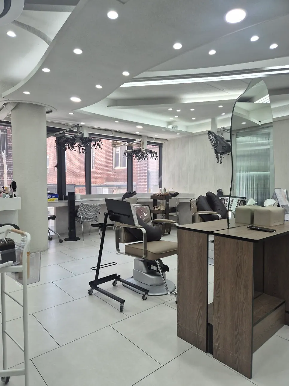 Hair salon shampoo room and care area