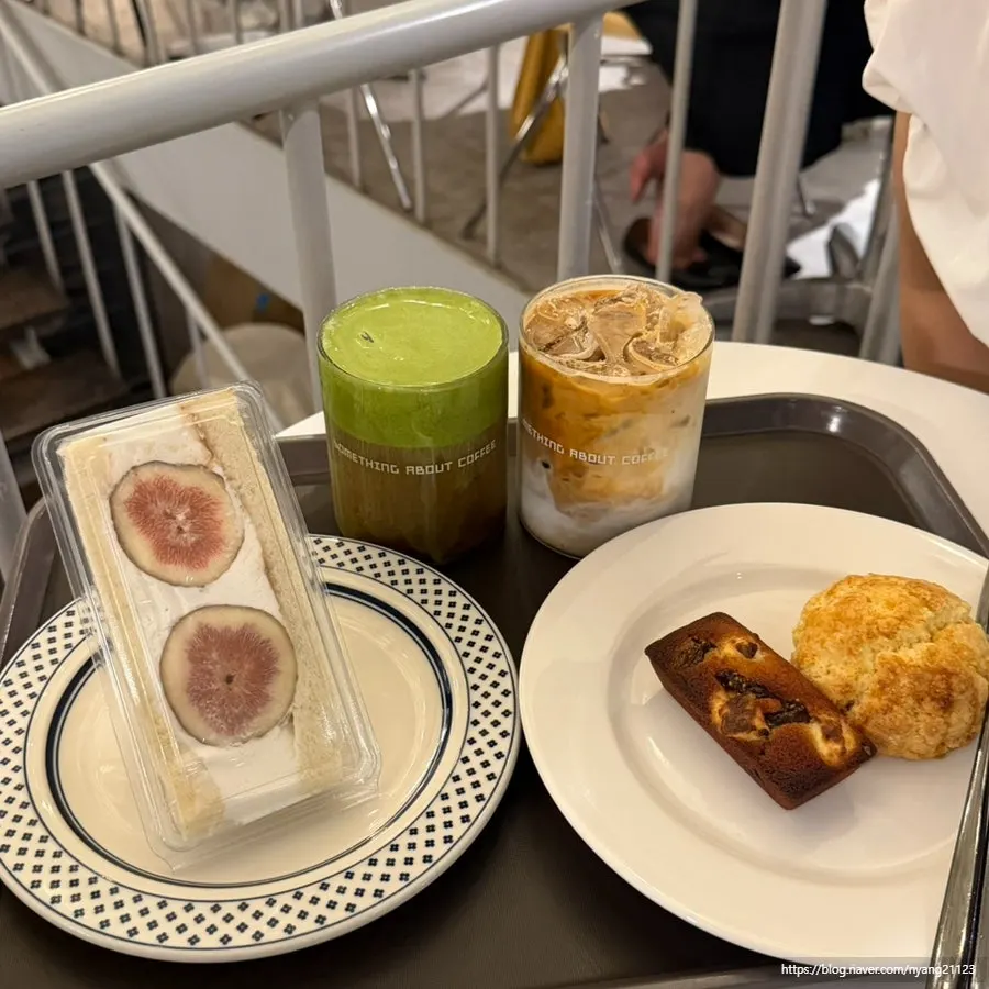 Ordered drinks and fig desserts