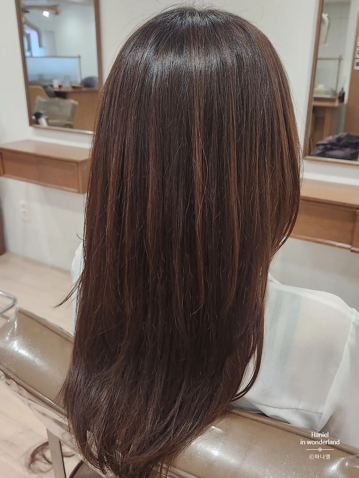 커트와 클리닉 후 차분해진 머릿결