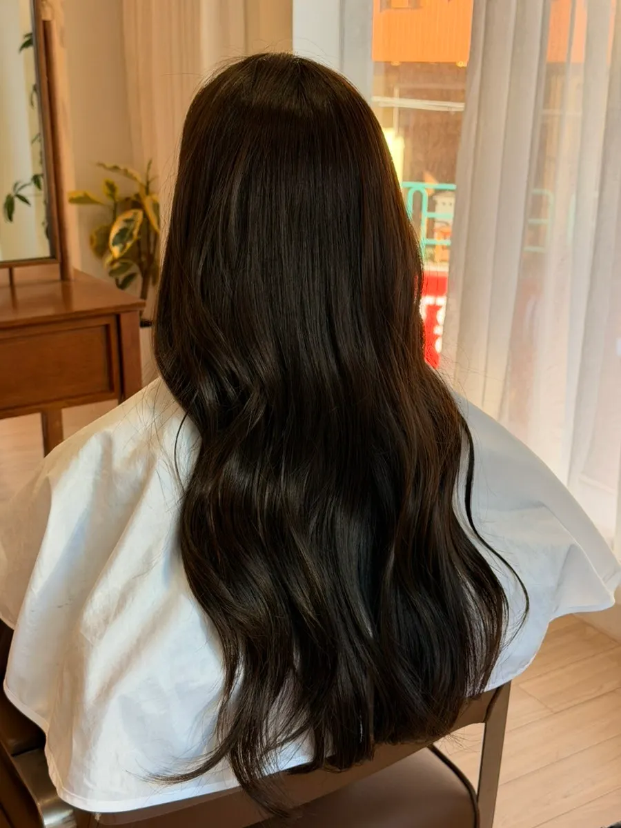 차분하게 톤다운된 염색 결과