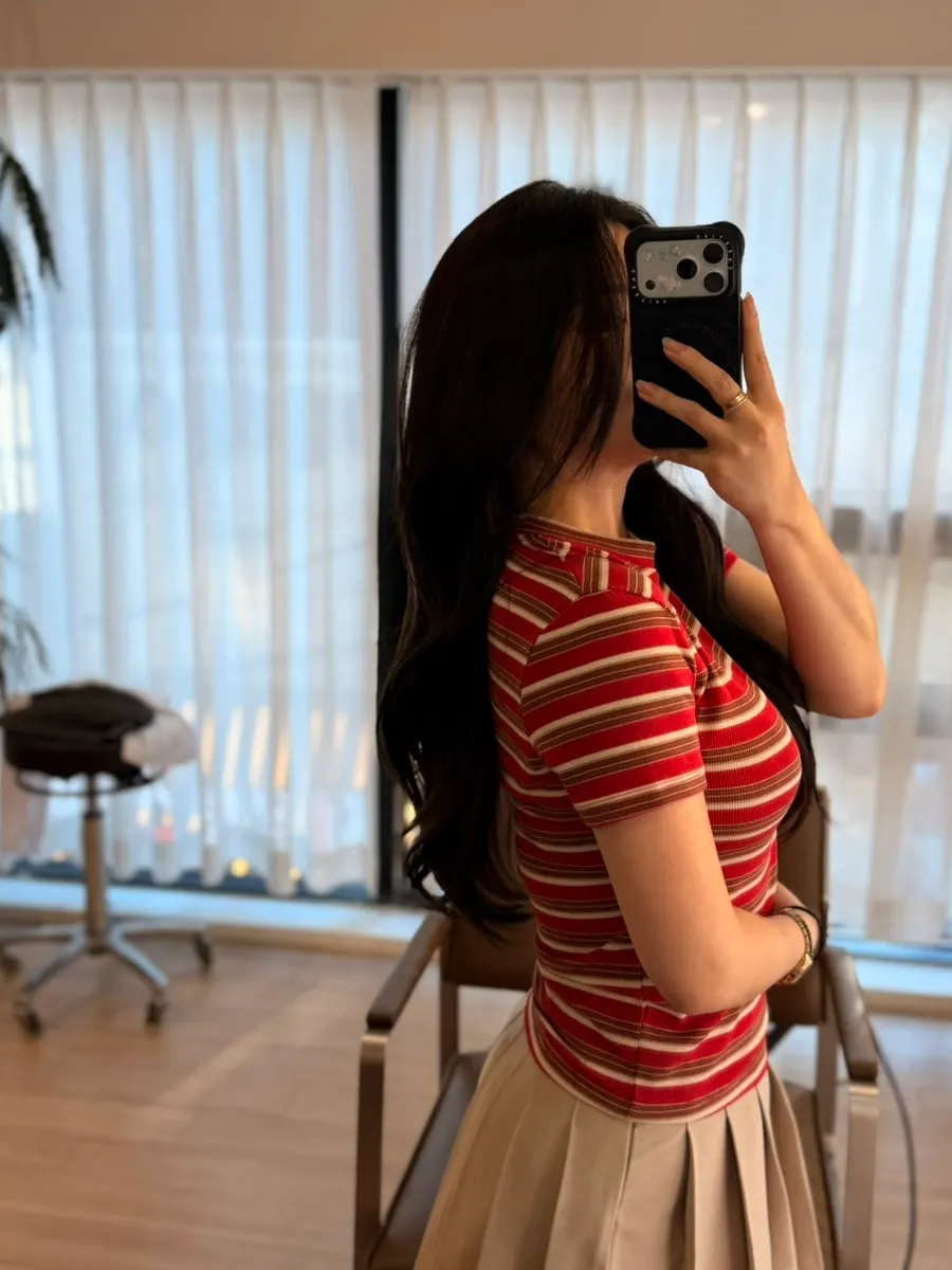 염색과 클리닉을 마친 긴 머리 뒷모습
