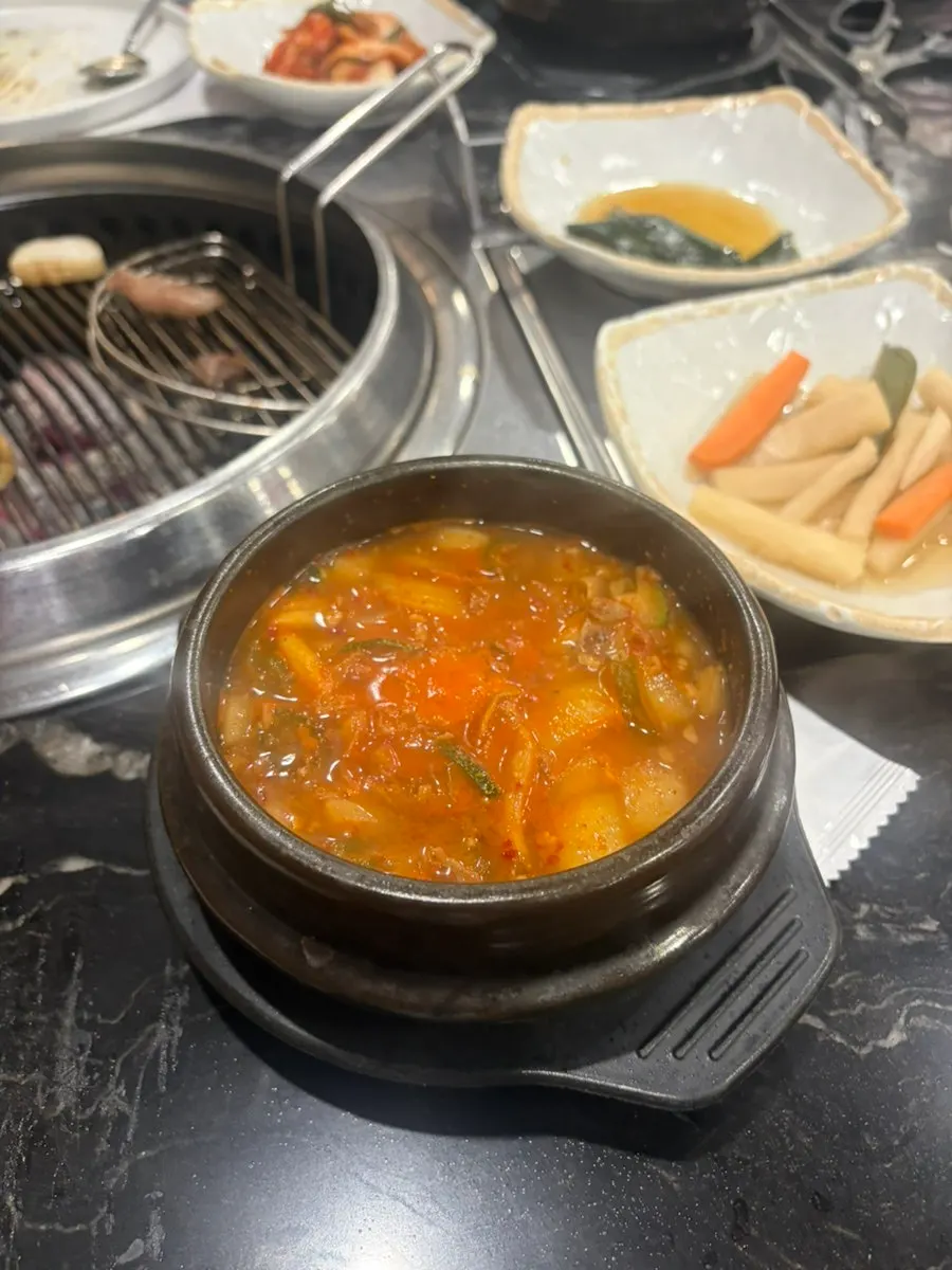 Cool, chewy Hamheung bibim naengmyeon noodles
