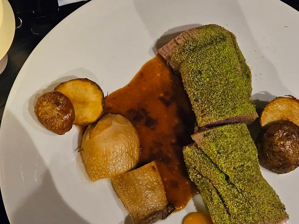 Flat Nine jazz dining experience
