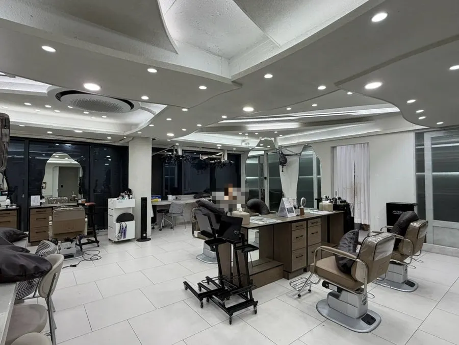 Visiting Park Jun Beauty Lab Gangnam Branch