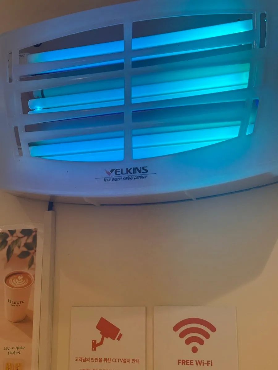 주문한 커피와 샌드위치