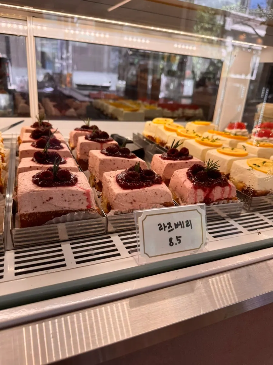 베이커리 카페 스타일 디저트
