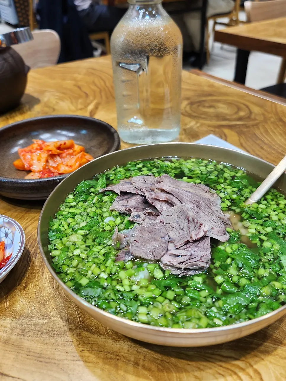 미나리곰탕 진한 한우 육수