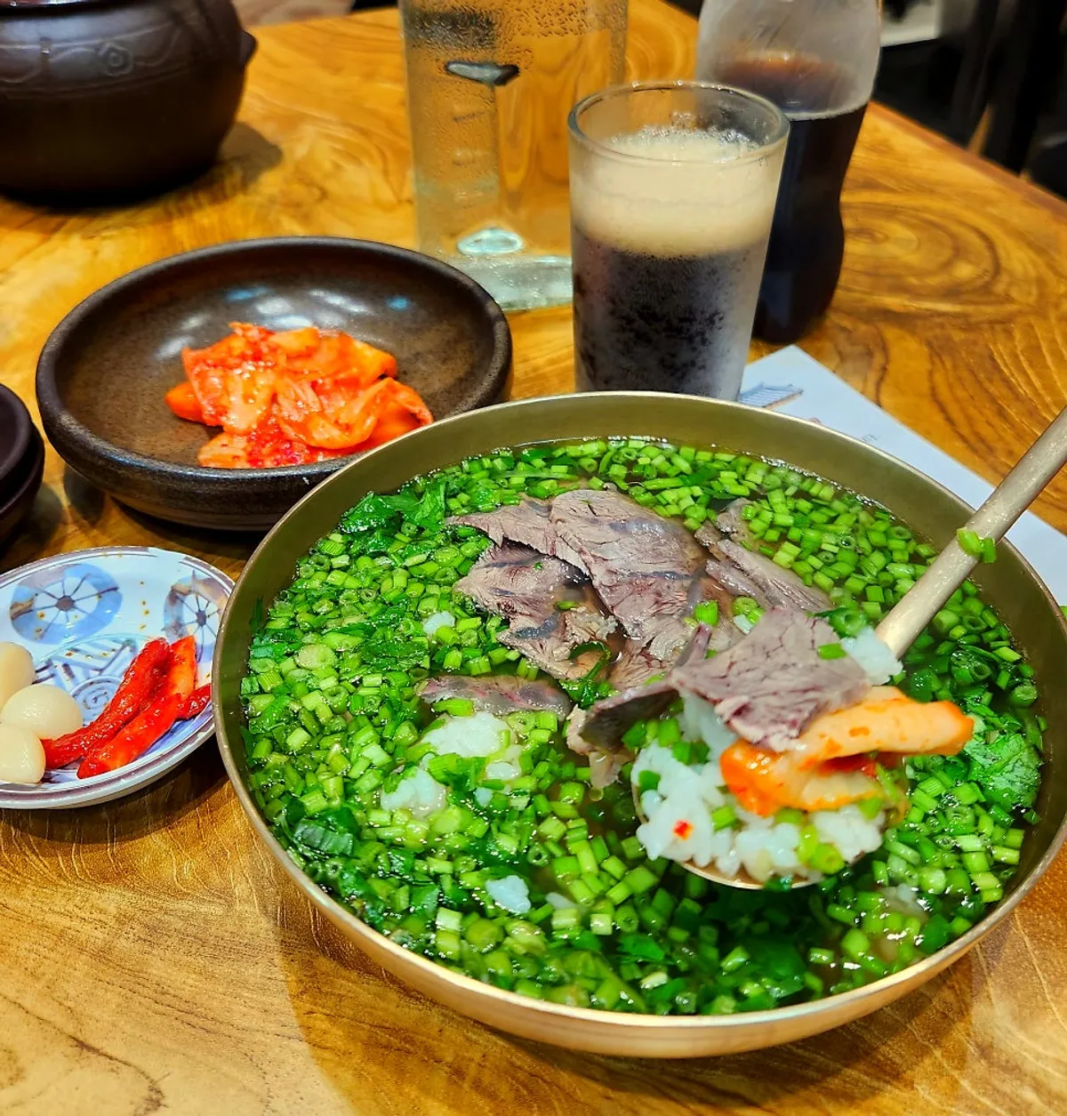 Minari gomtang at Geumnyeong Gomtang near Sinnonhyeon