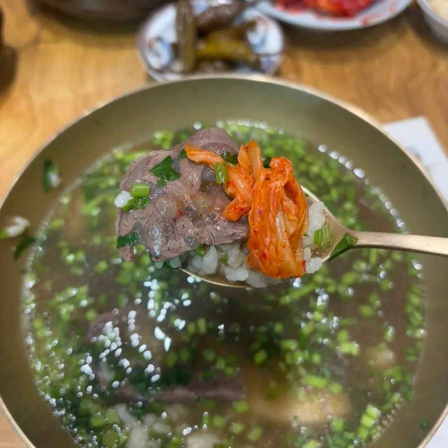 Hearty Korean beef minari gomtang at Geumnyeong Gomtang Yeoksam Branch