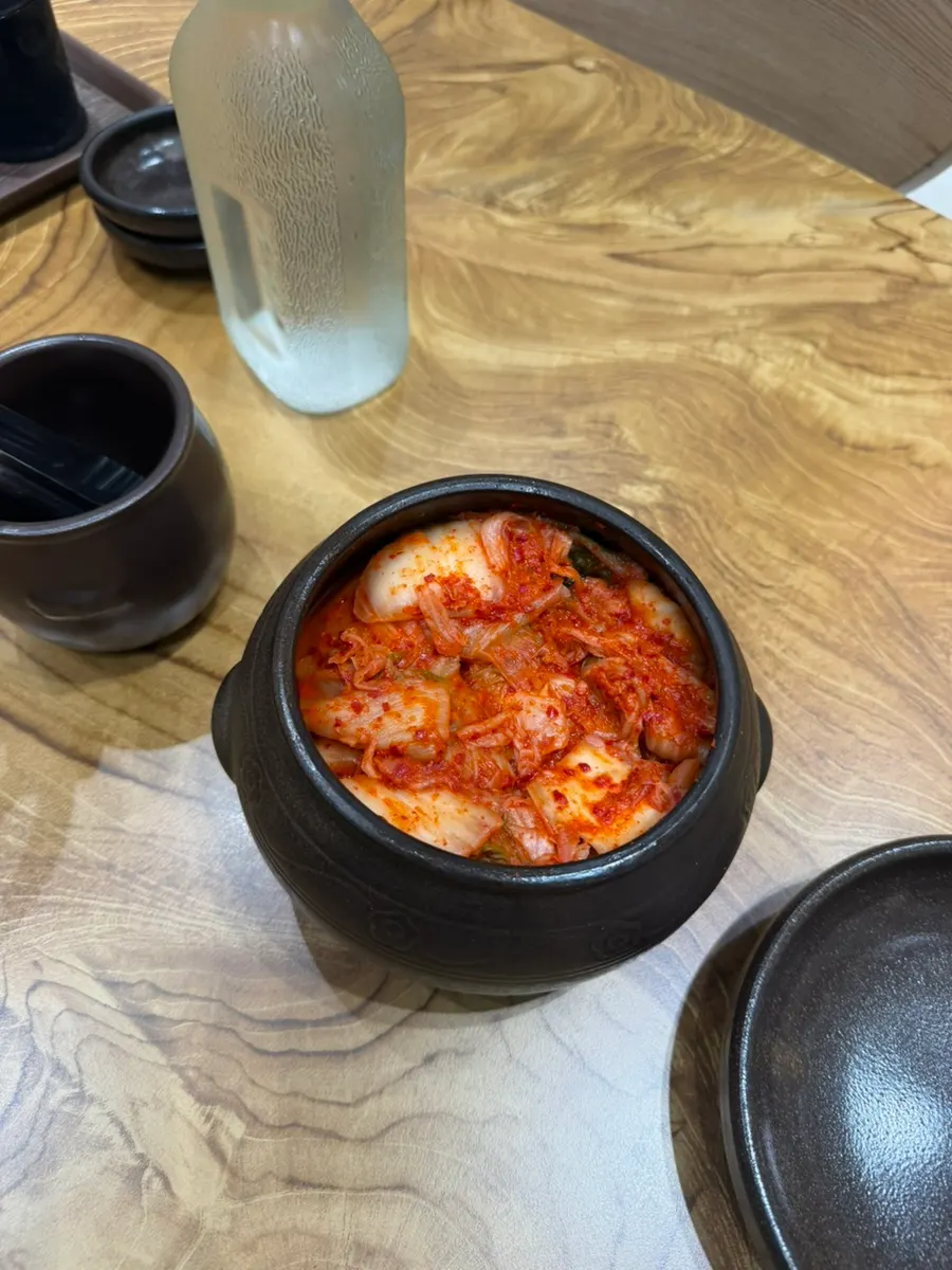 Seokbakji and geotjeori side dishes