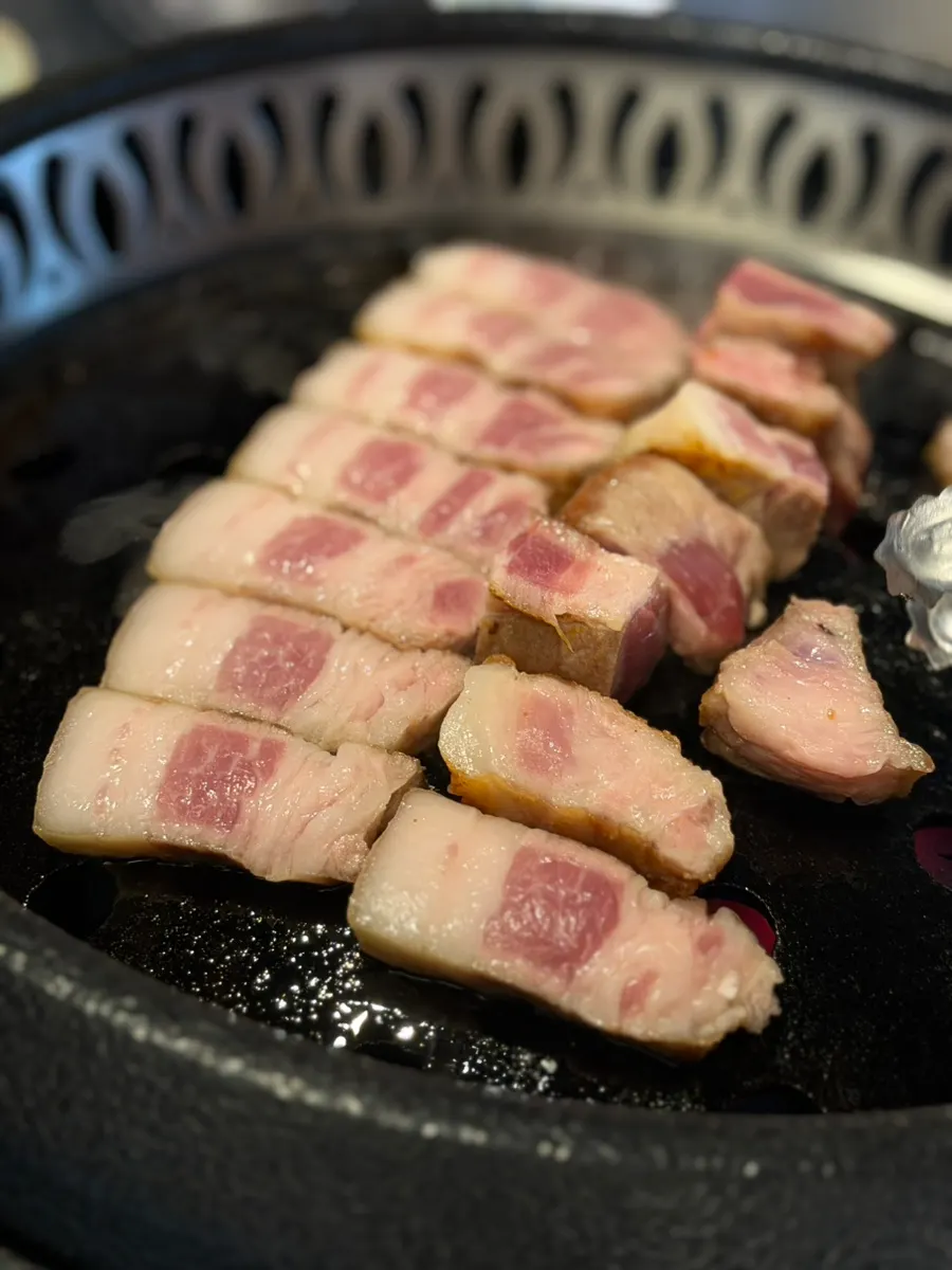 직원이 구워주는 삼겹살 그릴링
