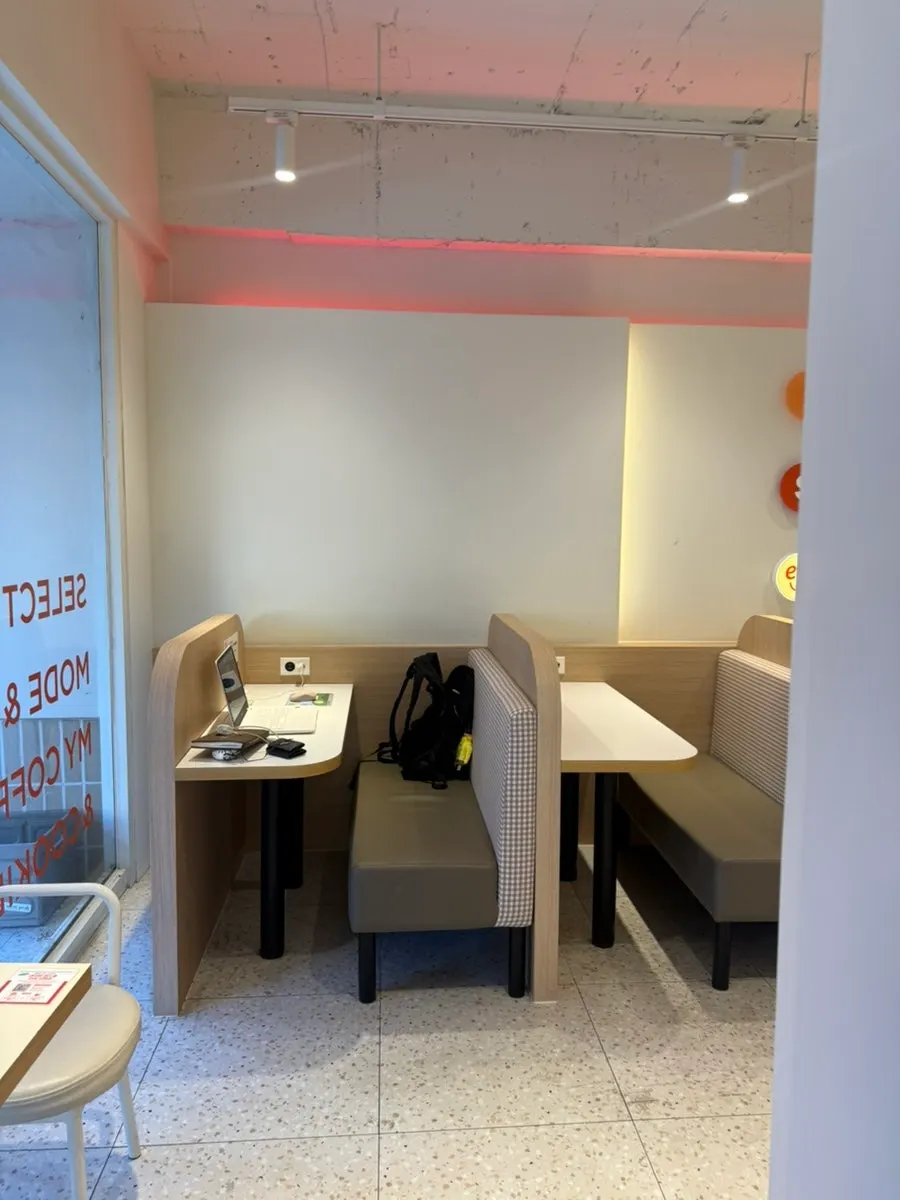 Single-person café study seat