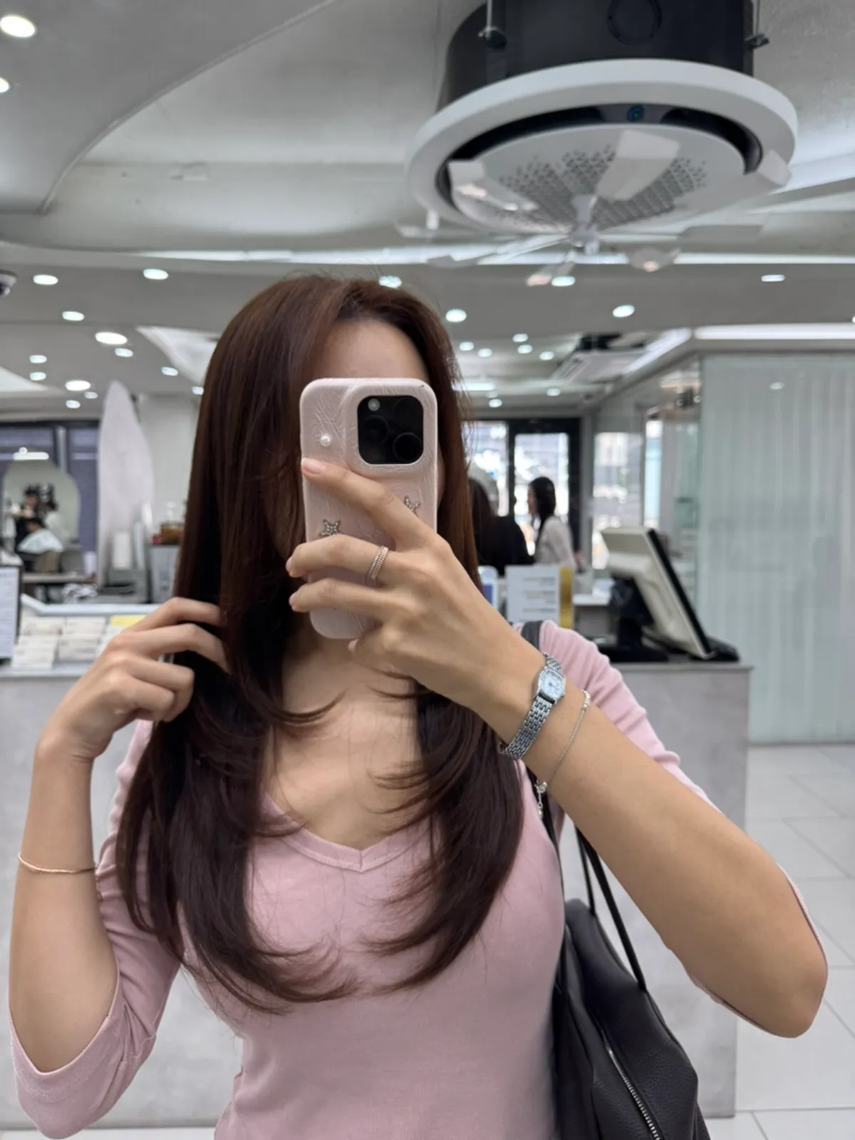 C컬 드라이로 마무리한 레이어드 머리