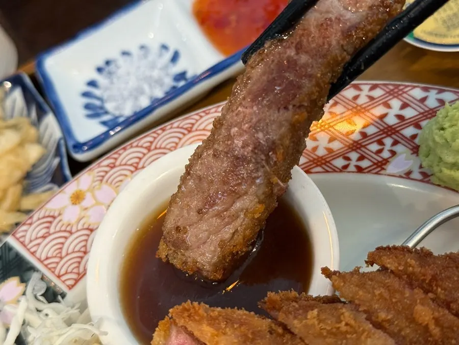 적당히 익힌 두툼한 채끝 규카츠