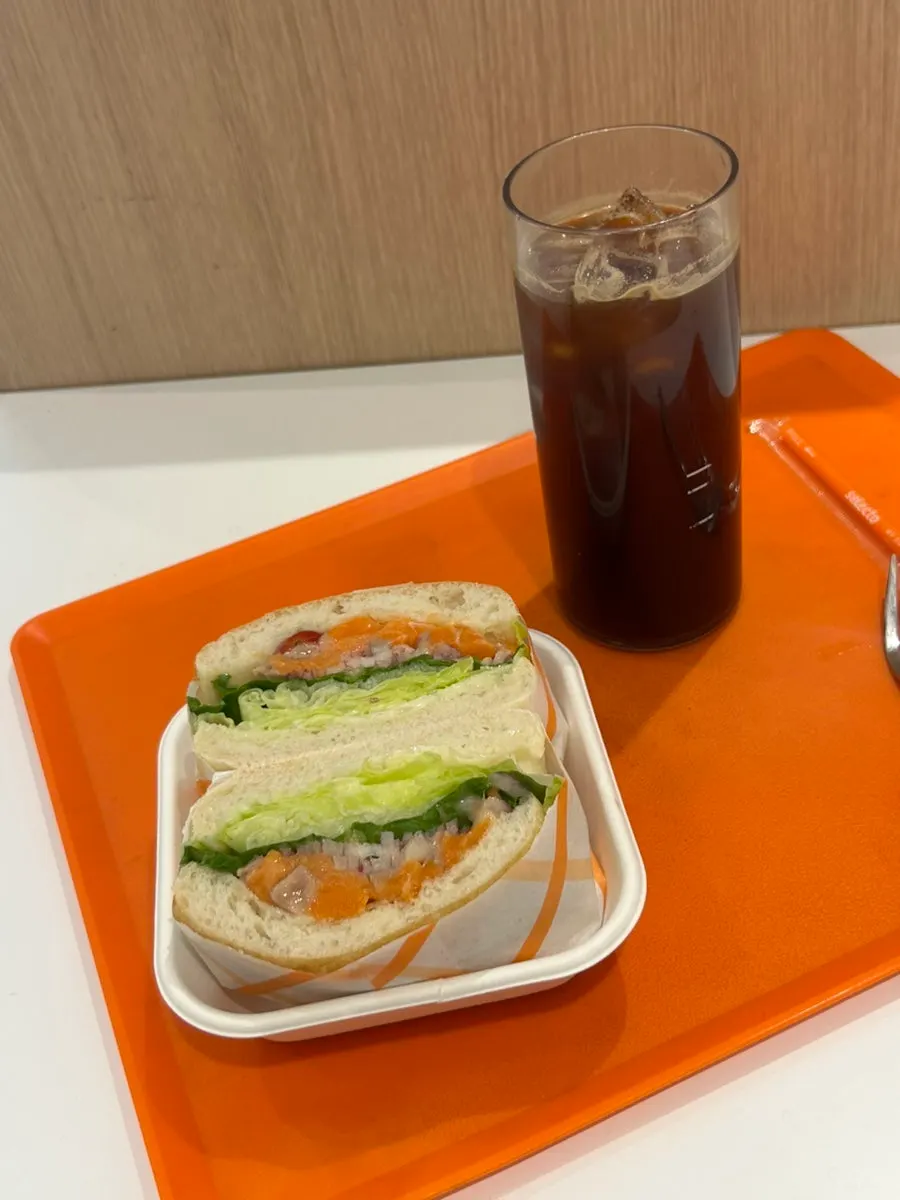 First photo from the visit to Selecto Coffee Sinnonhyeon Branch