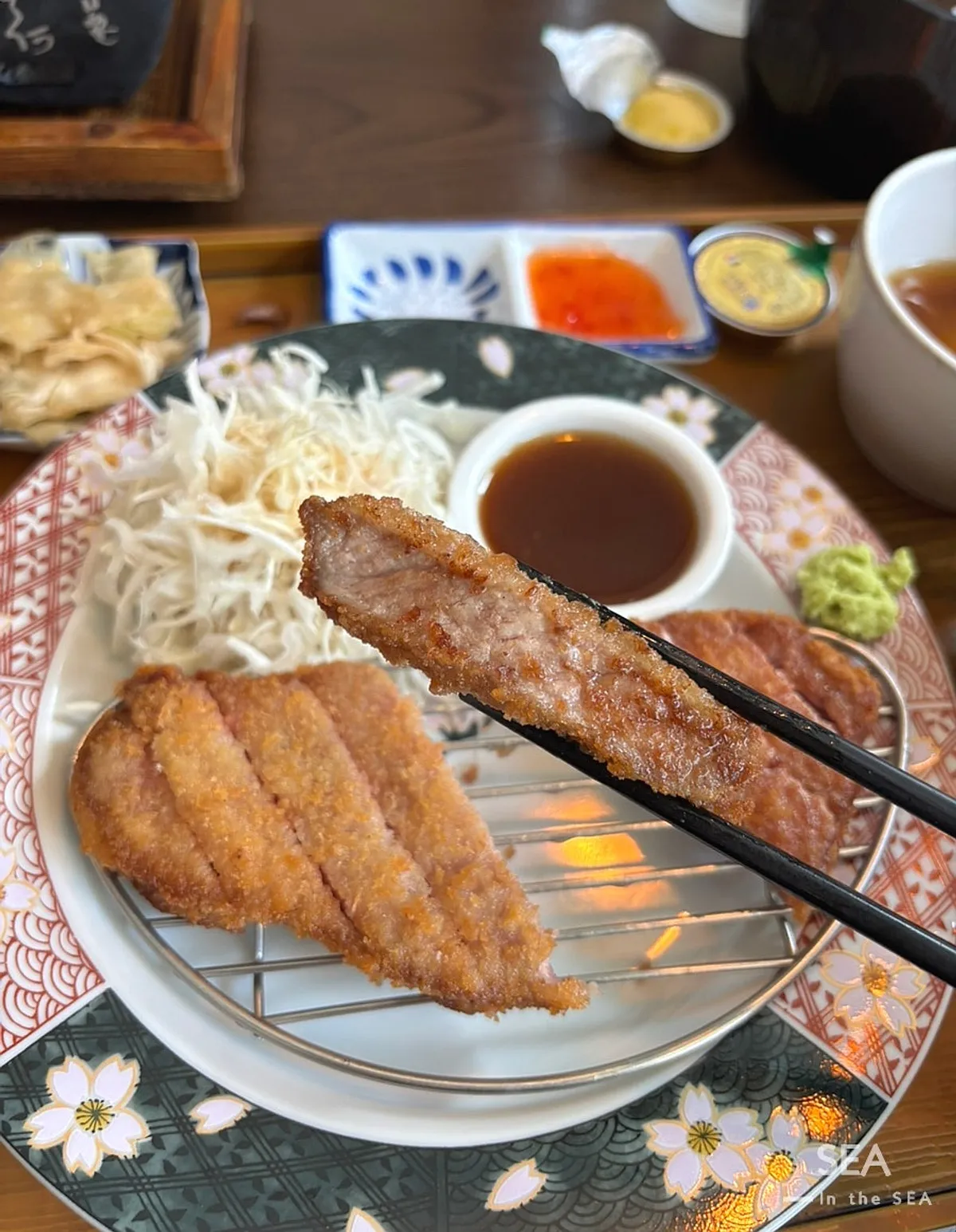 Gyukatsu dipanggang cantik di dapur peribadi