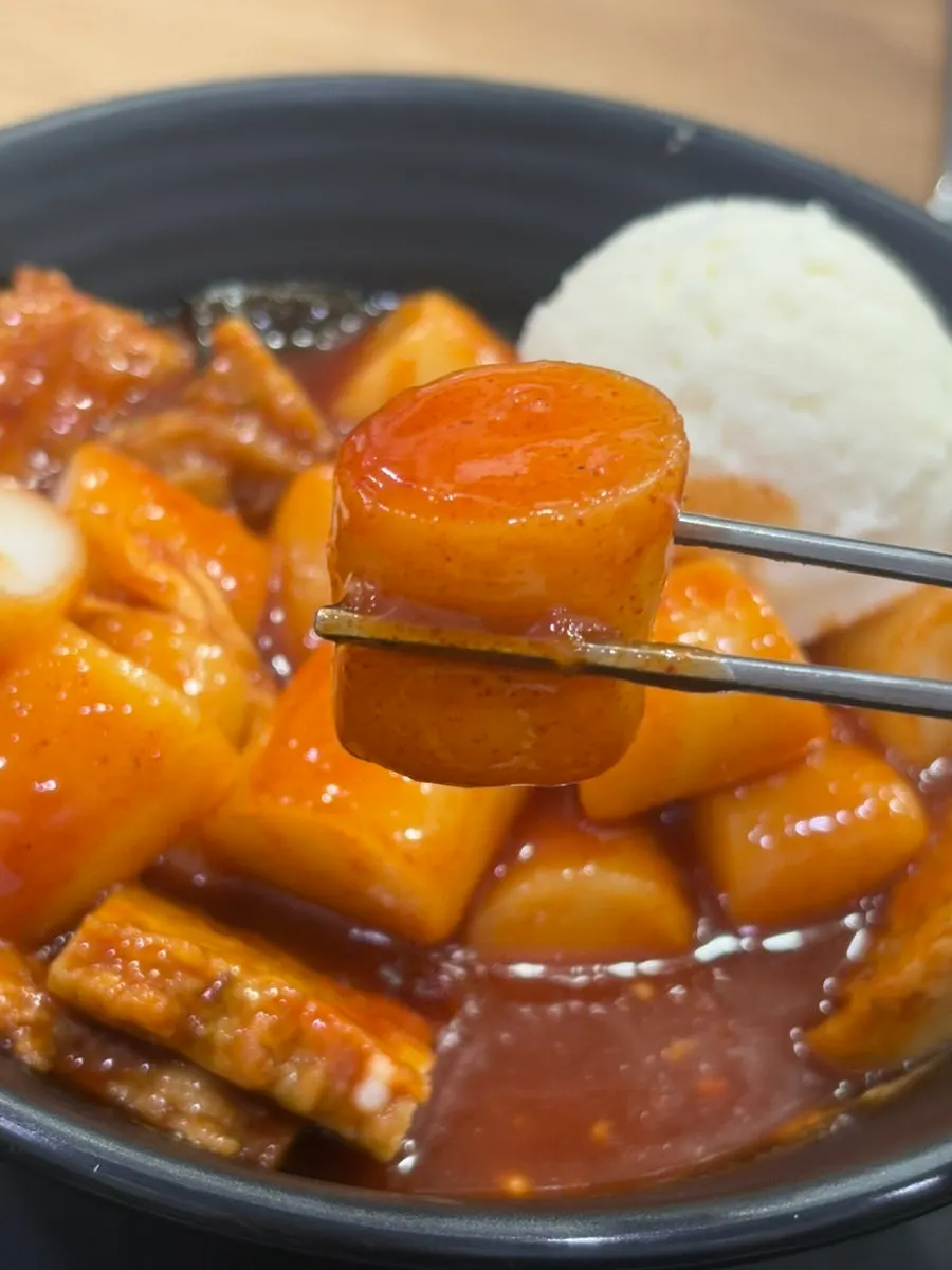 A plate of sundae with glass noodles
